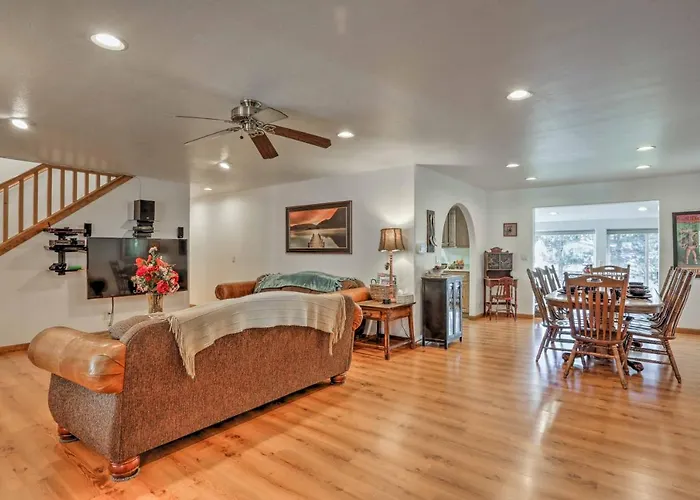 Game Room, Yard, Deck & Fireplace: Lakeside * Pinetop-Lakeside